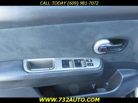 2011 Nissan Versa 1.8 S