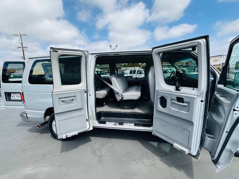 2006 Ford E-Series E-150 XLT