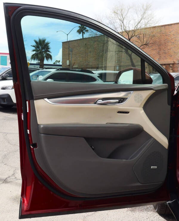 2017 Cadillac XT5 Luxury