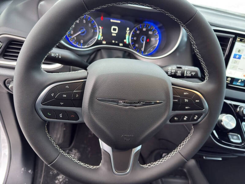 2026 Chrysler Voyager LX