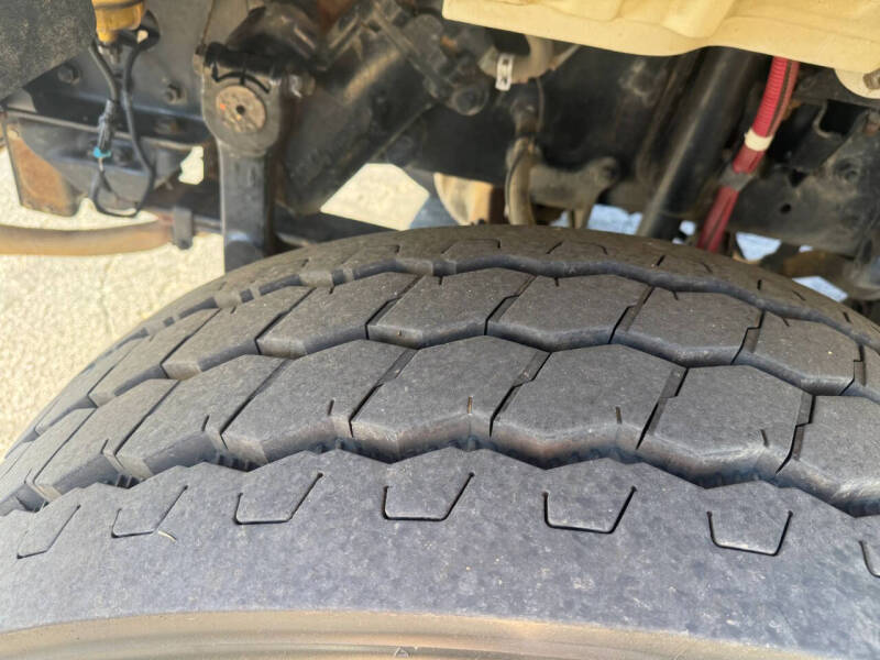 2015 Freightliner M2 106