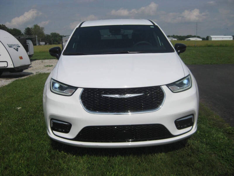 2024 Chrysler Pacifica Touring