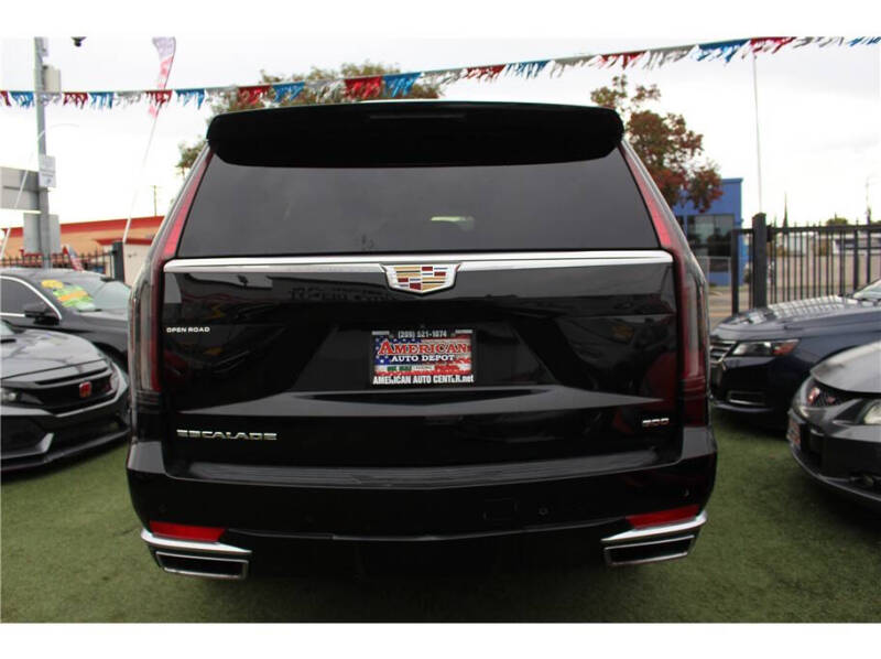 2023 Cadillac Escalade ESV Luxury