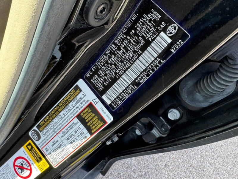 2014 Toyota Camry Hybrid LE