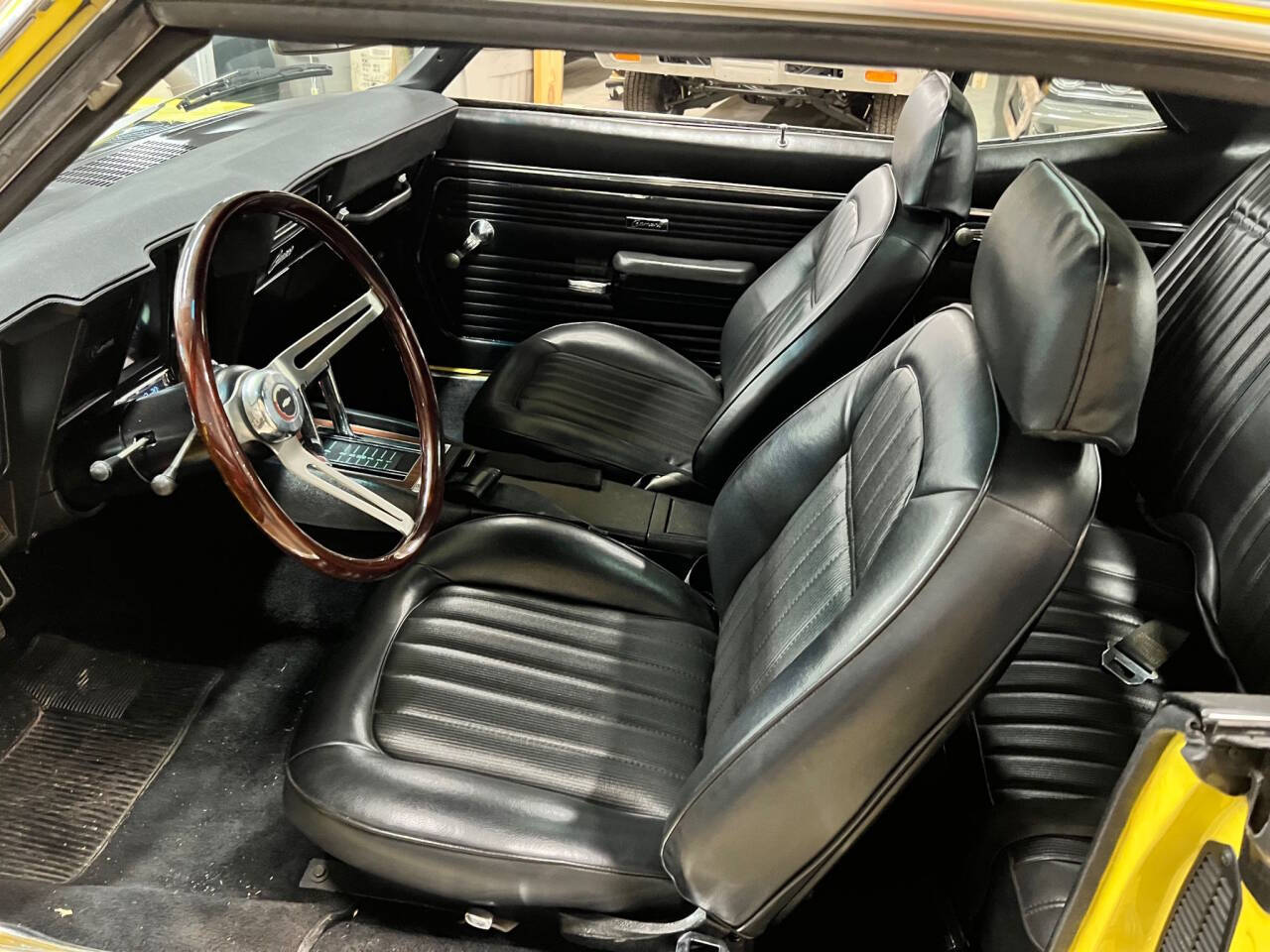 1969 Chevrolet Camaro 21