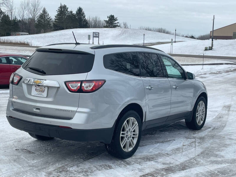 2015 Chevrolet Traverse 1LT photo 4