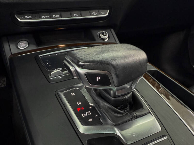 2018 Audi Q5 2.0T quattro Premium Plus