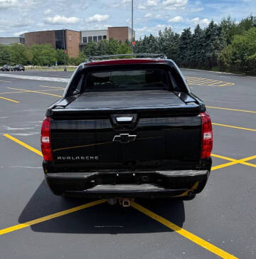 2013 Chevrolet Avalanche LS Black Diamond