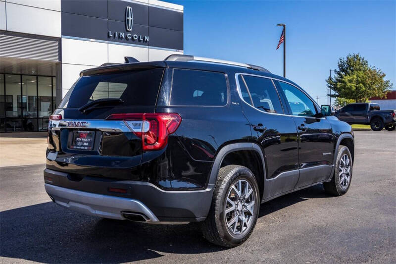 2023 GMC Acadia SLT
