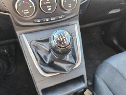 2013 Mazda MAZDA5 Sport
