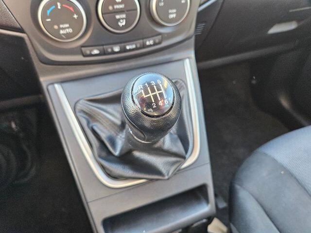 2013 Mazda MAZDA5 Sport