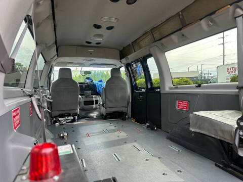 2012 Ford E-Series E-350 SD XLT