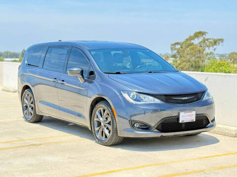 2019 Chrysler Pacifica Touring Plus