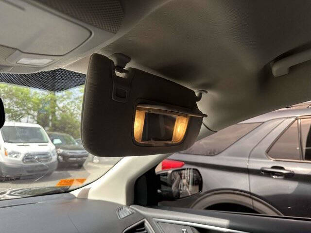 2023 Ford Edge SE