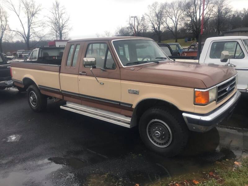 1991 Ford F-250 for sale at FIREBALL MOTORS LLC in Lowellville OH