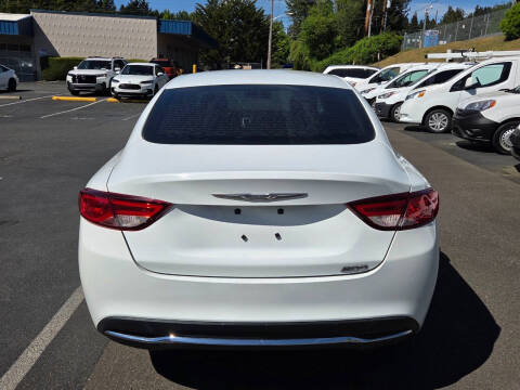 2015 Chrysler 200 Limited