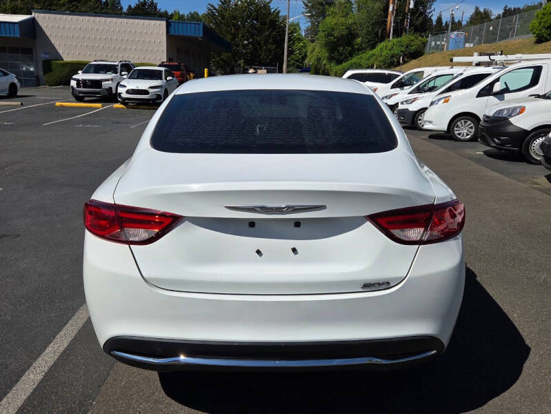 2015 Chrysler 200 Limited