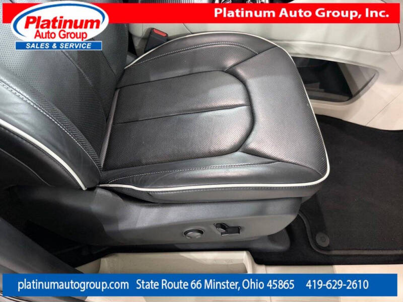 2023 Chrysler Pacifica Plug-In Hybrid Limited