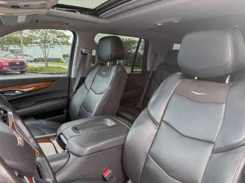 2018 Cadillac Escalade Luxury