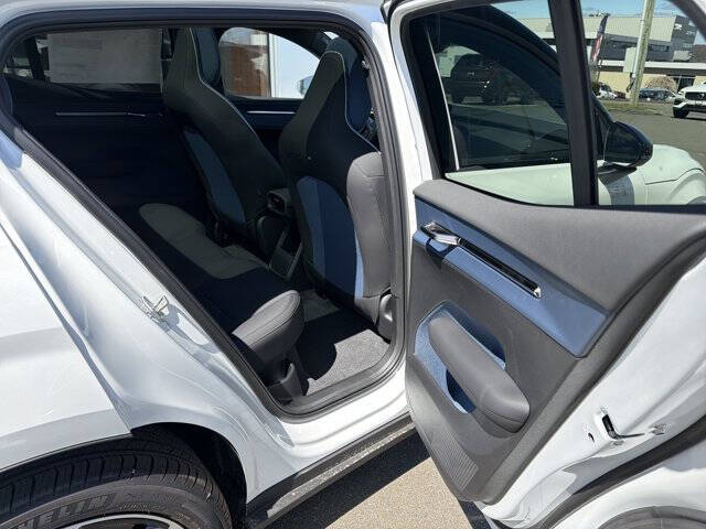 2026 Volvo EX30 Twin Plus