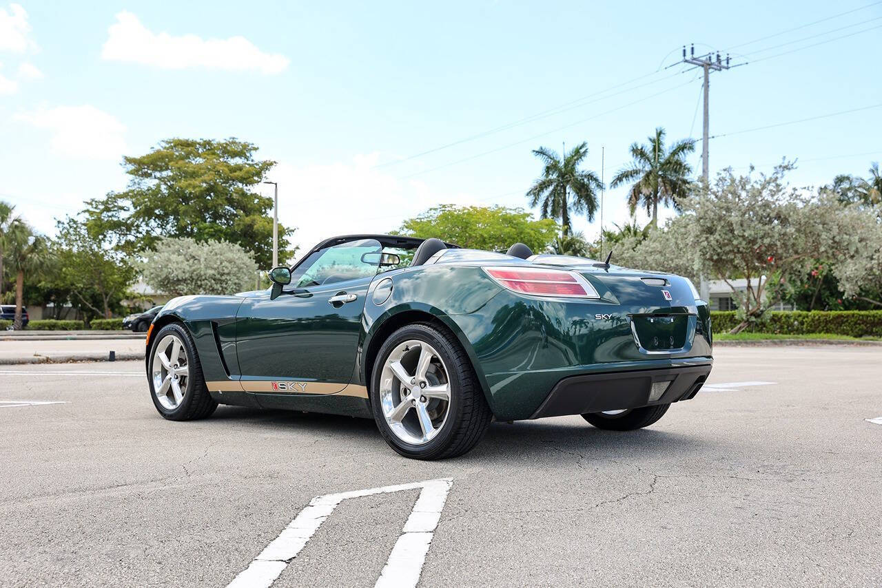 2007 Saturn SKY 18