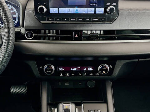 2023 Mitsubishi Outlander PHEV SE