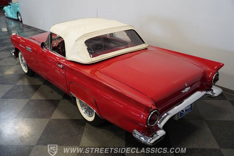 1957 Ford Thunderbird