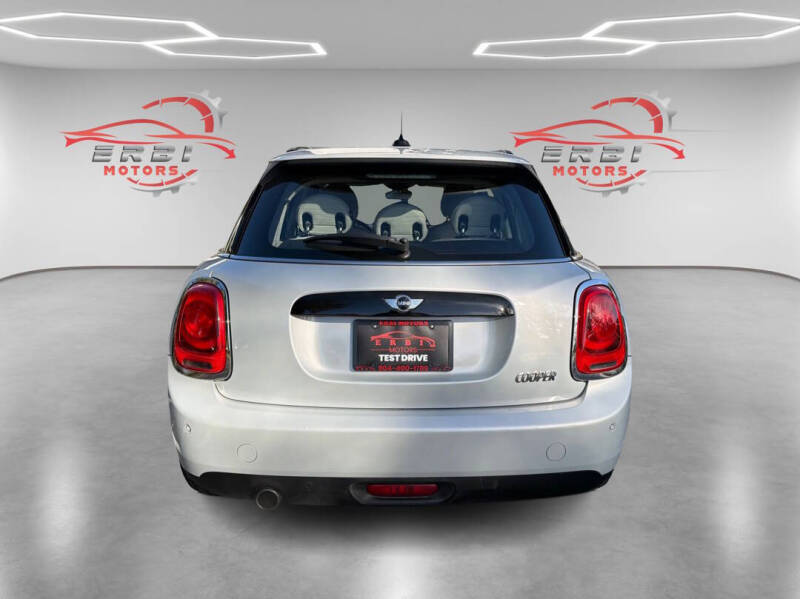 2016 MINI Hardtop 4 Door Cooper