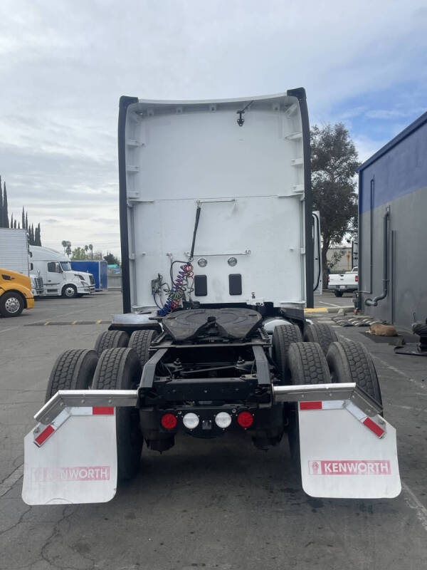 2022 Kenworth T680