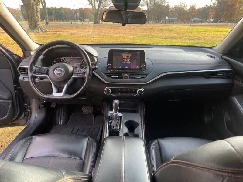 2021 Nissan Altima 2.5 SR