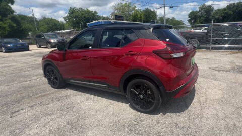 2023 Nissan Kicks SR