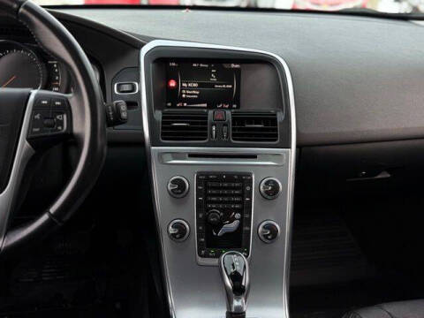 2017 Volvo XC60 T6 Dynamic