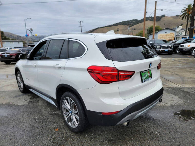 2017 BMW X1 28i photo 5