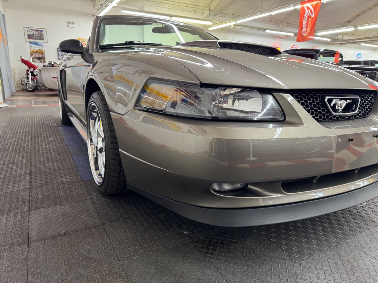 2002 Ford Mustang 22