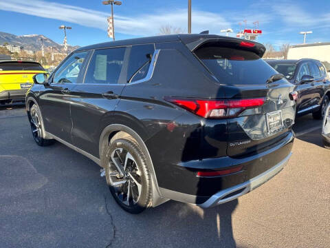 2022 Mitsubishi Outlander SE