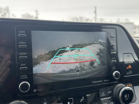 2022 Toyota Highlander Hybrid XLE