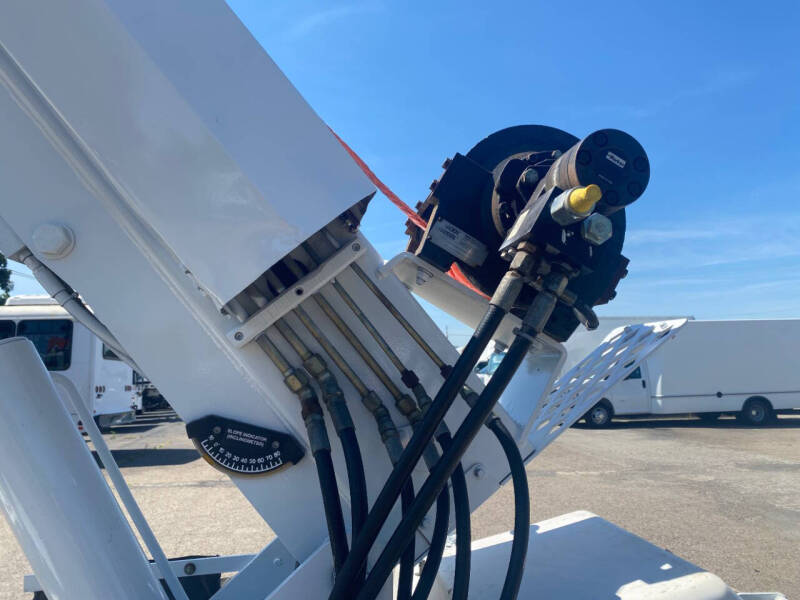 2007 Altec DB35
