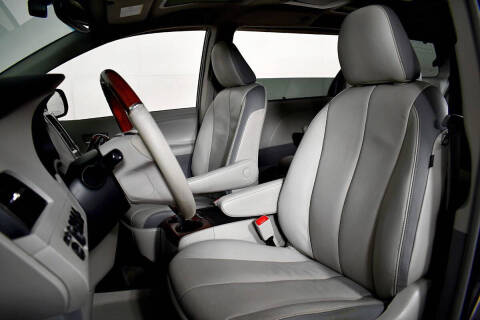 2014 Toyota Sienna XLE 7-Passenger