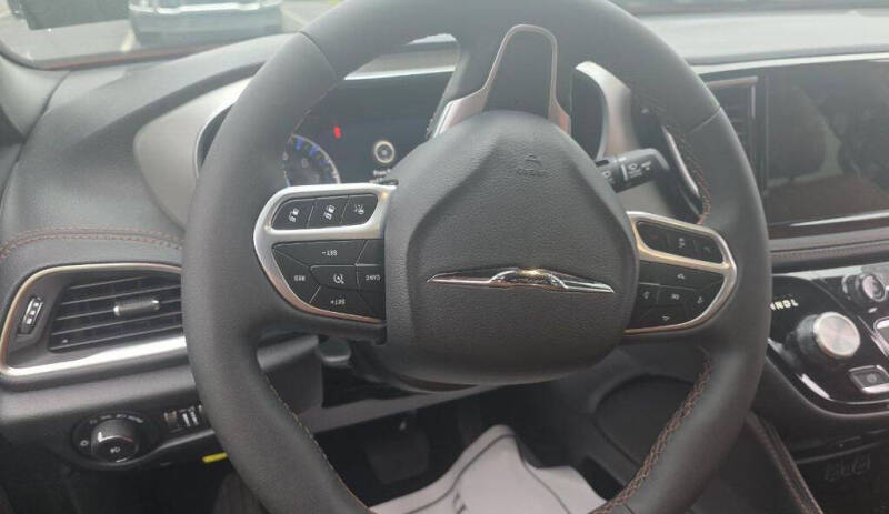 2025 Chrysler Pacifica Pinnacle