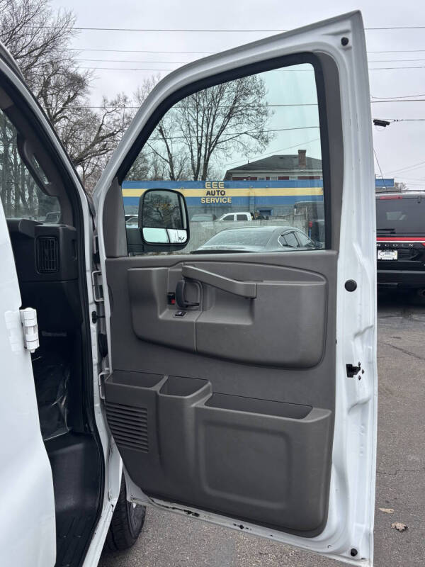 2019 GMC Savana 2500