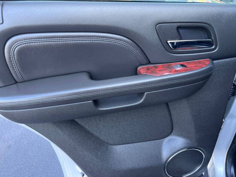 2011 Cadillac Escalade Premium