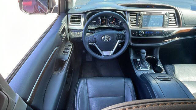 2016 Toyota Highlander Limited