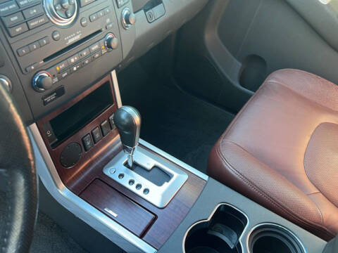 2008 Nissan Pathfinder LE