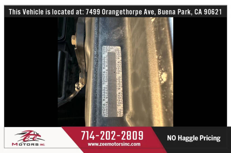 2003 Toyota Sequoia SR5