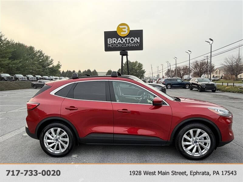 2021 Ford Escape Hybrid Titanium