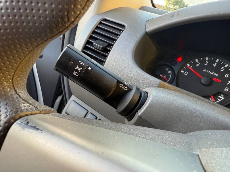 2005 Nissan Frontier SE