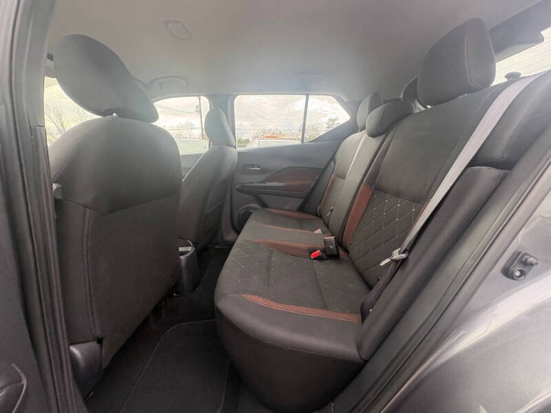 2020 Nissan Kicks SR