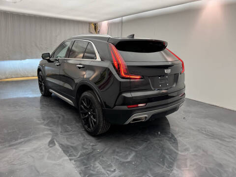 2022 Cadillac XT4 Premium Luxury
