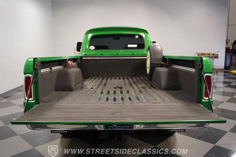 1965 Ford F-100
