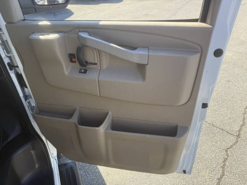 2017 Chevrolet Express 2500